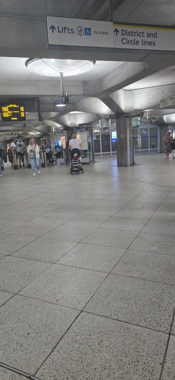 Puzzling Adventures near Farringdon Without